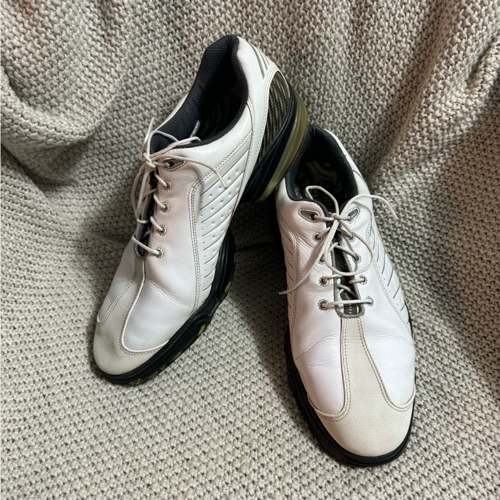 FootJoy FJ Sport Flex Zone 53197 White Leather‎ Plastic Spike Golf Shoe, Size 11